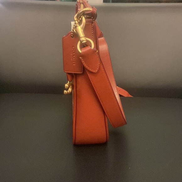 Coach Signature Bag - Picture 10 of 11